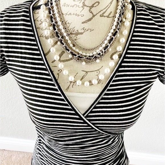 Cache Black And White Form Fitting Blouse Size S - Picture 2 of 11